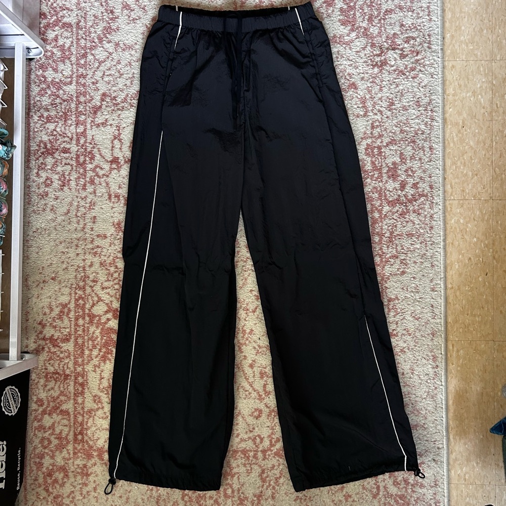 Gilly Hicks track pants with adjustable ankle cords